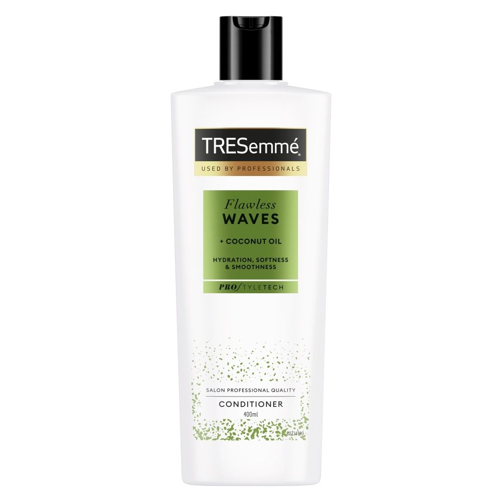 TRESemmé Flawless Waves hajbalzsam hullámos és göndör hajra (400 ml)