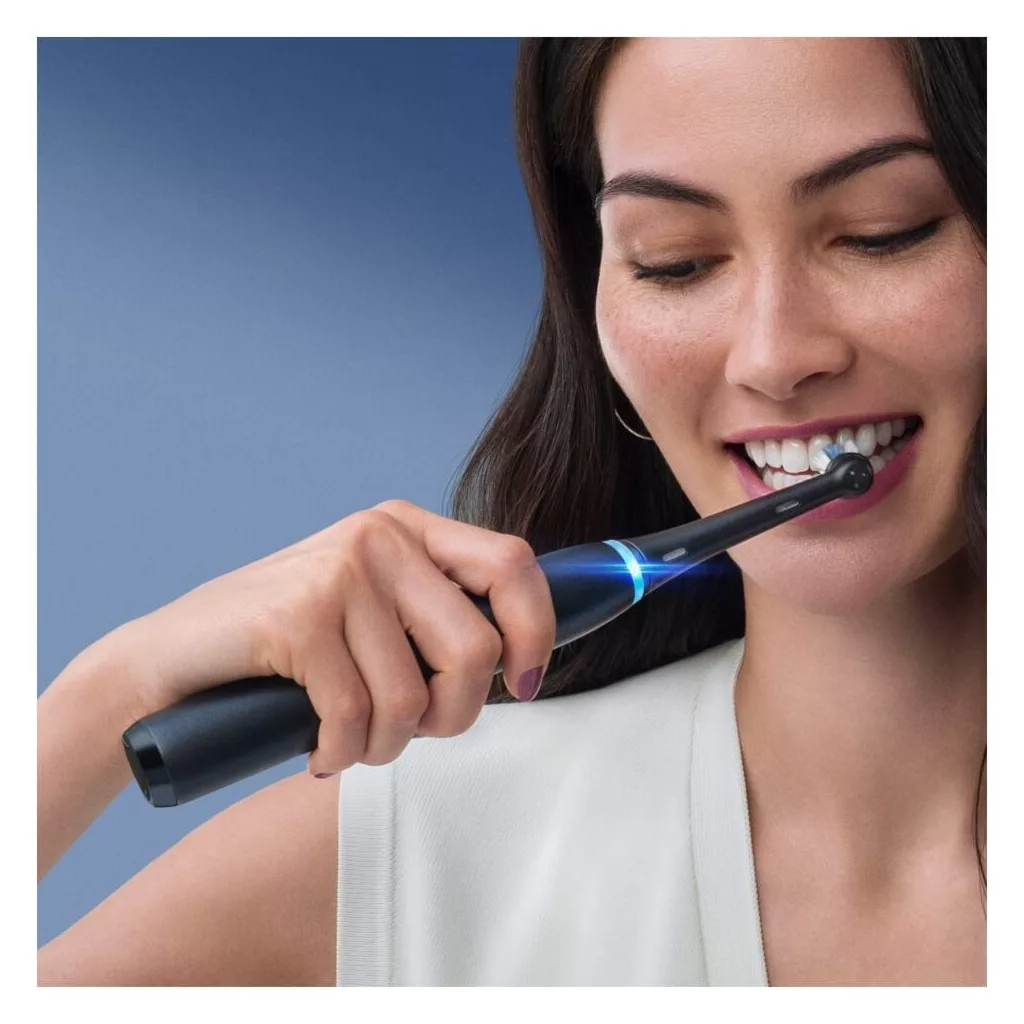 Oral-B iO Series 8 Ónixfekete Elektromos Fogkefe