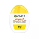 Garnier Wonder Tint színezett fluid C-vitaminnal SPF50+, közepes (40 ml)