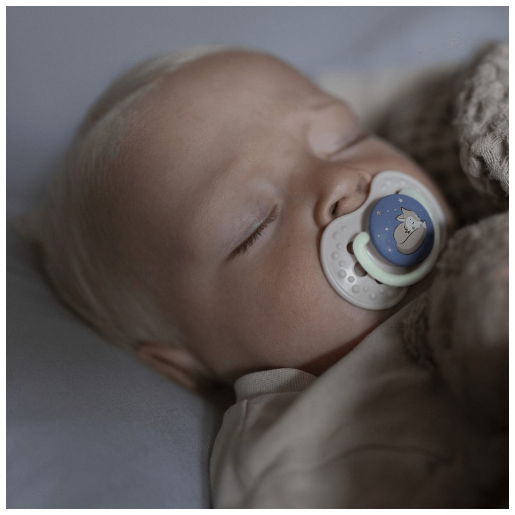 LOVI Dinamikus nyugtató cumi Night&Day 6-18 hó, 2 db (fiú)