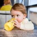 Tommee Tippee Superstar sippee csőrös itatópohár 390 ml, 12 hó+ (mustársárga)