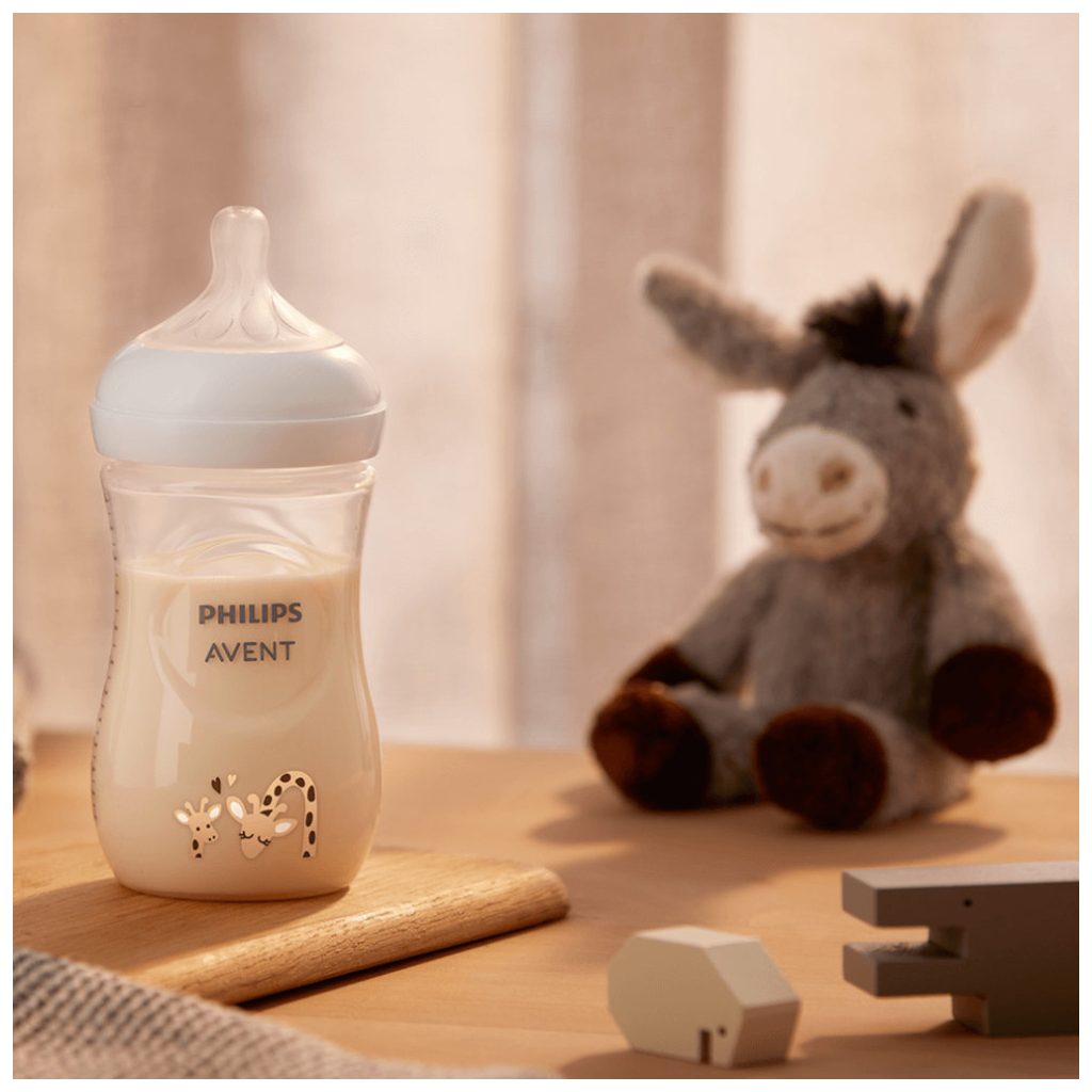 Philips Avent SCY903/66 Natural Response cumisüveg 260 ml (zsiráf)