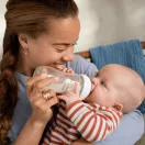 Philips Avent SCY933/01 Natural Response üvegből készült cumisüveg 240 ml